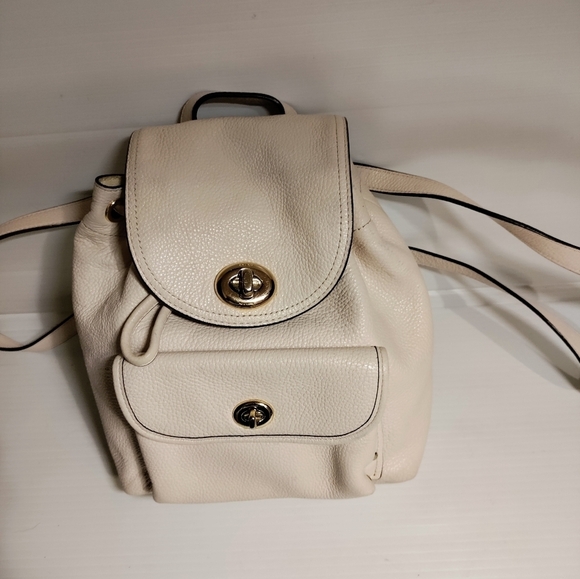 Coach Mini Billie Turnlock Chalk White Backpack main image 11